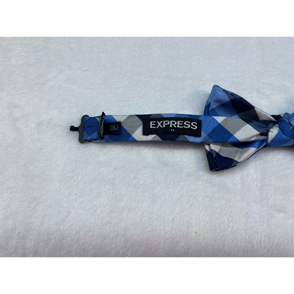 Express Men's Adjustable Bow Tie - Picture 3 of 5